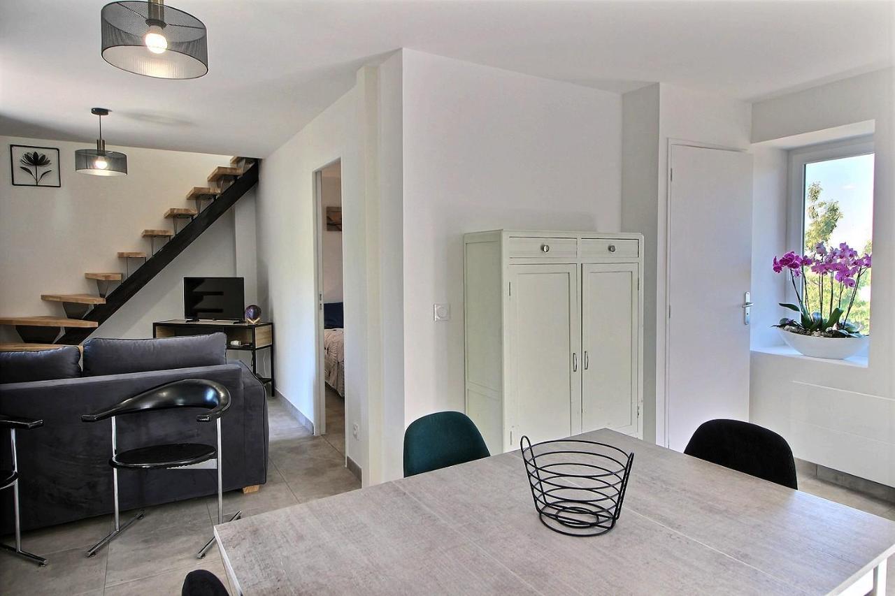 Type 3 En Duplex Sur Les Bains Vue Apartment
